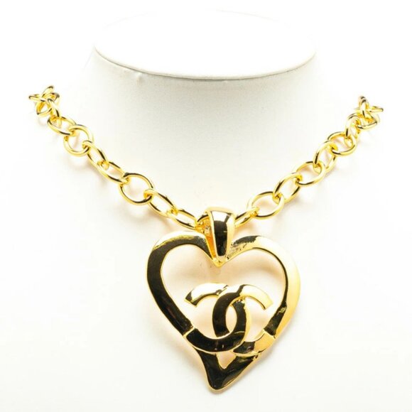 CHANEL CC Logos Heart Toggle Necklace 32" Gold Tone 95P Auth w/Box #6159 - Picture 1 of 6
